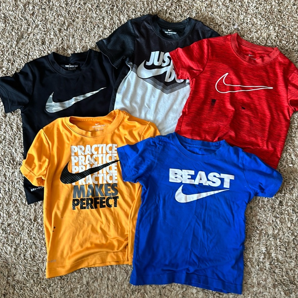 Boys size M, Nike tshirts, fits 5-6 years